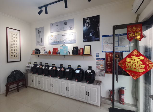 散酒加盟品牌實(shí)力：選擇的關(guān)鍵因素